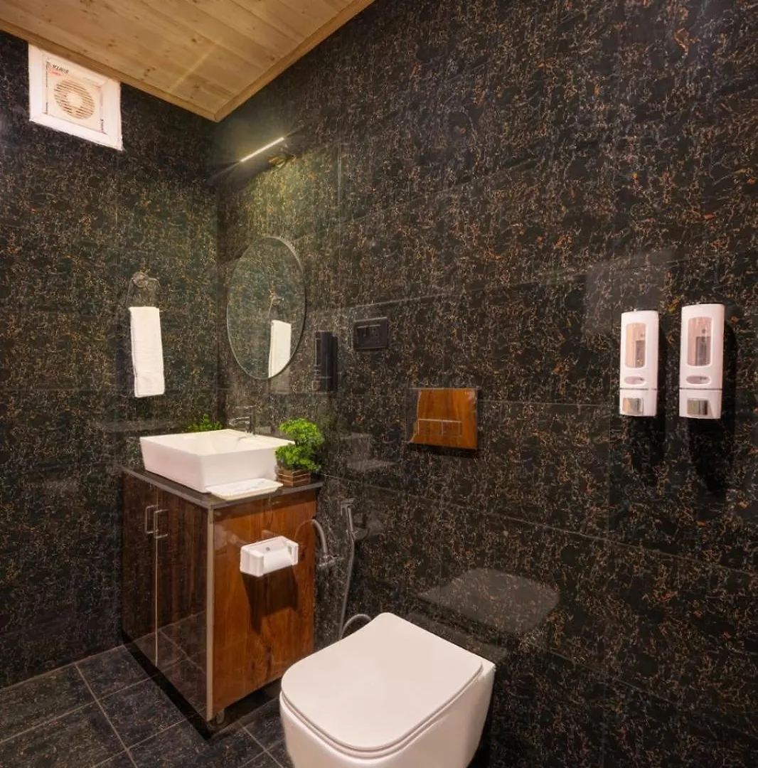 Apartment Charvi Group I 1 Bed Room With Pvt Balcony L Roof Top L Good Hospitality Kufri By Exotic Stays Shimla India