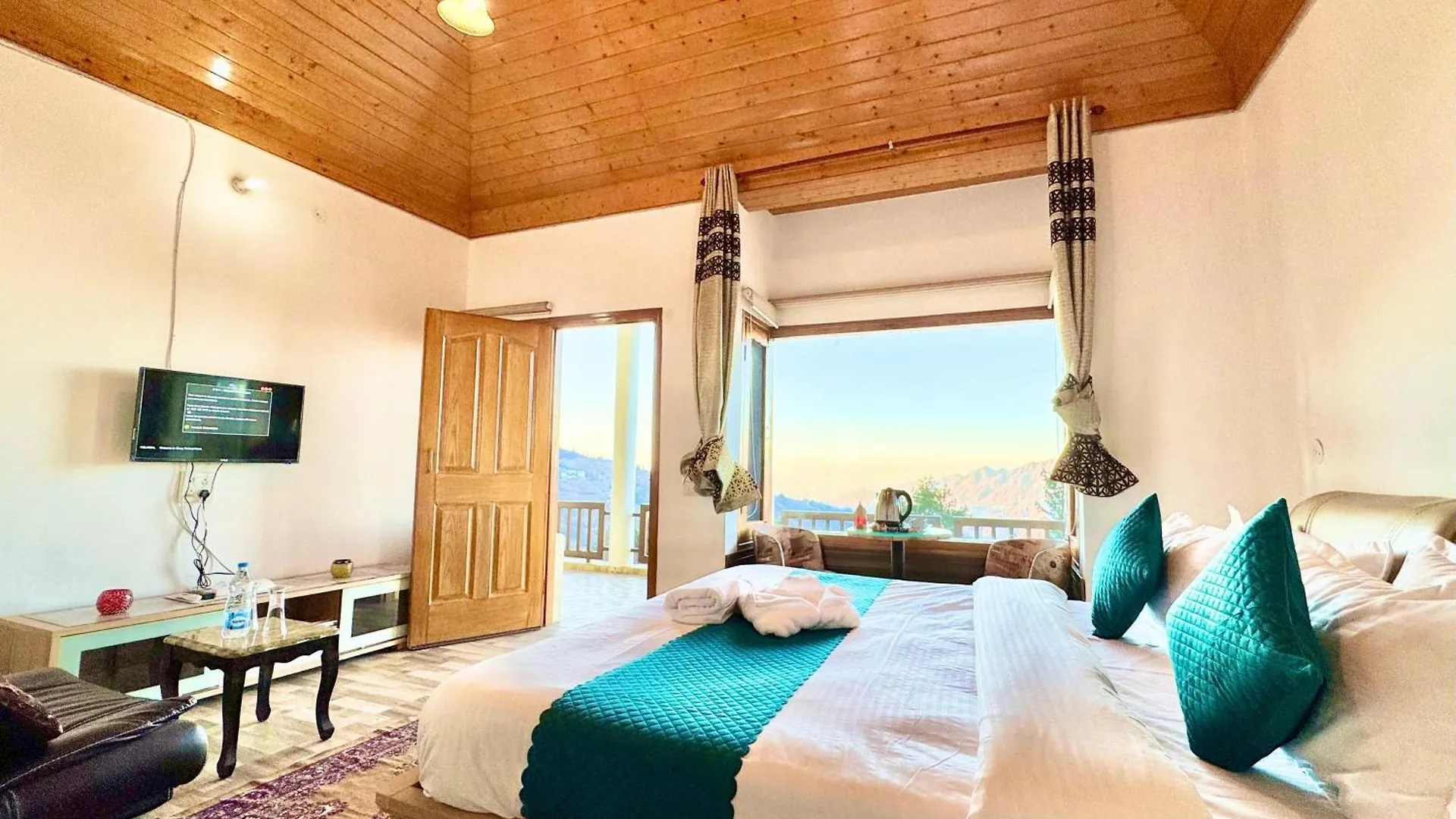 Apartment Charvi Group I 1 Bed Room With Pvt Balcony L Roof Top L Good Hospitality Kufri By Exotic Stays Shimla